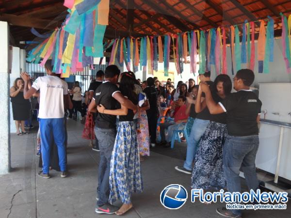 Lindolfo Uchoa realiza culmin&acirc;ncia do Projeto Resgatando o Folclore Brasileiro.(Imagem:FlorianoNews)