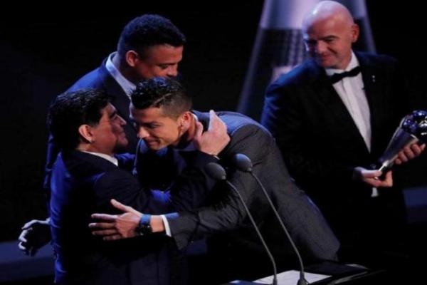 Maradona aposta em título do Grêmio e ironiza Cristiano Ronaldo