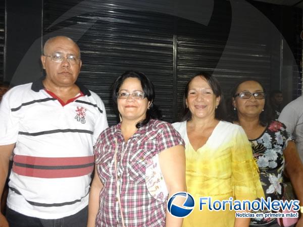 M&eacute;dicos cubanos prestigiam Carnaval de Floriano.(Imagem:FlorianoNews)