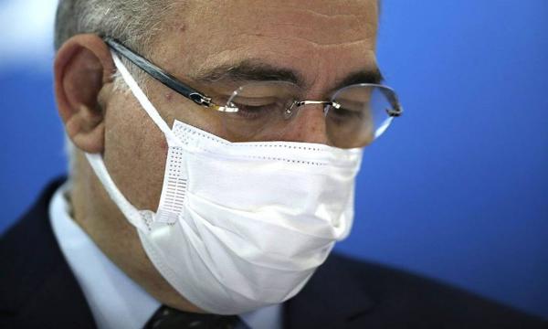 Ministro anuncia dose de reforço para profissionais da saúde