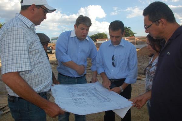 Obras do Espaço Cidadão de Floriano serão aceleradas