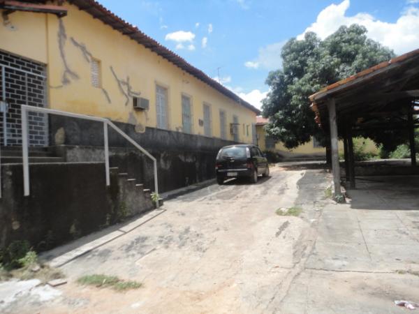 Garagem(Imagem:Floriano News)