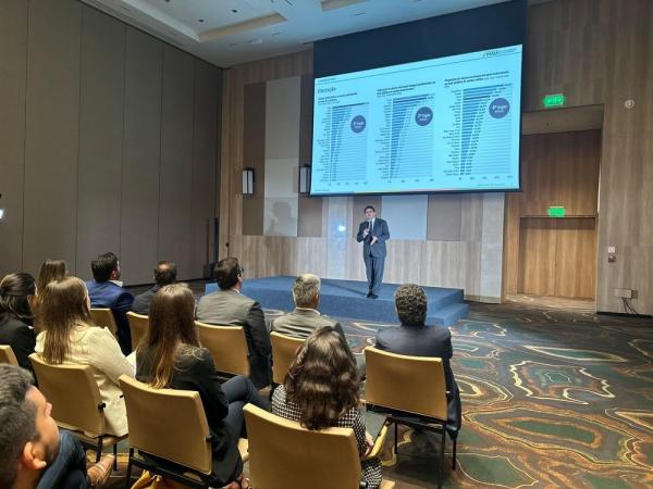 Governador apresenta projeto de concessão dos serviços de água e esgoto a empresários e investidores