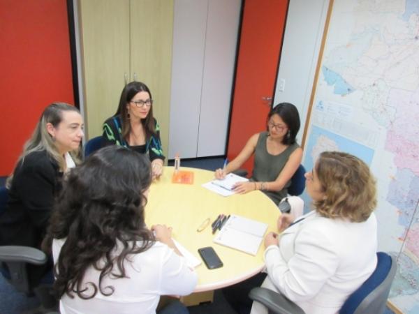 Encontro com Aparecida Gon&ccedil;alves e membros do N&uacute;cleo Jur&iacute;dico da Secretaria Especializada de Pol&iacute;ticas P&uacute;blicas para Mulheres.(Imagem:Ascom)