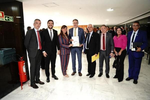 "O Piauí hoje é o estado campeão em matrículas", reforça ministro Camilo Santana em Brasília