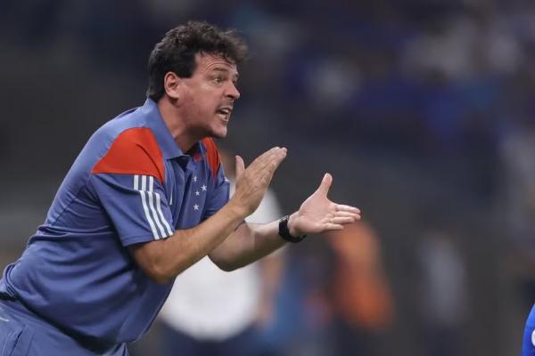 Análise: com traços de Diniz, Cruzeiro confirma vaga e ganha fôlego para iniciar novo trabalho