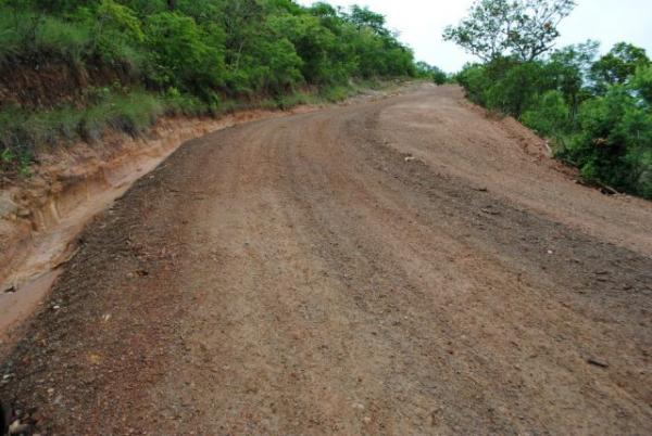 Prefeitura de Bar&atilde;o de Graja&uacute; realiza recupera&ccedil;&atilde;o de estradas vicinais(Imagem:ASCOM)