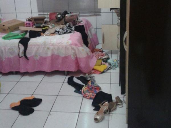 Família e vizinha ficam sob a mira de revólver durante assalto em Teresina