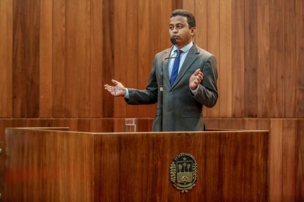 Francisco Costa repercute a extinção do Seguro DPVAT pelo governo federal