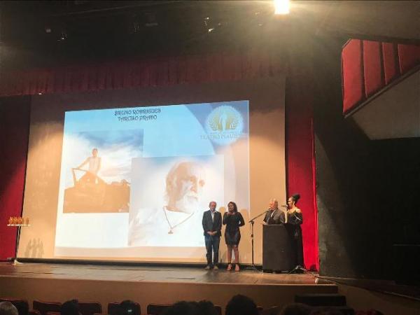 Giramundo Produ&ccedil;&otilde;es &eacute; premiada com trof&eacute;u de melhor Maquiagem e caracteriza&ccedil;&atilde;o(Imagem:Arquivo pessoal)