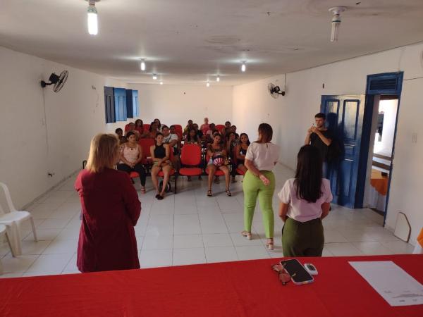 Secretaria de Assist&ecirc;ncia Social inicia curso de manicure e pedicure em Bar&atilde;o de Graja&uacute;.(Imagem:FlorianoNews)