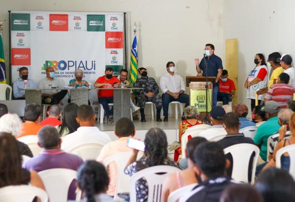 Lagoa Alegre recebe material didático do Programa Alfabetização na Idade Certa
