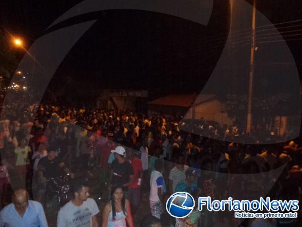 Deputado reeleito Gustavo Neiva Maia comemora vit&oacute;ria em Floriano.(Imagem:FlorianoNews)