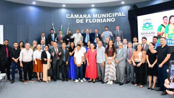 Câmara Municipal faz história com lançamento da Escola do Legislativo de Floriano