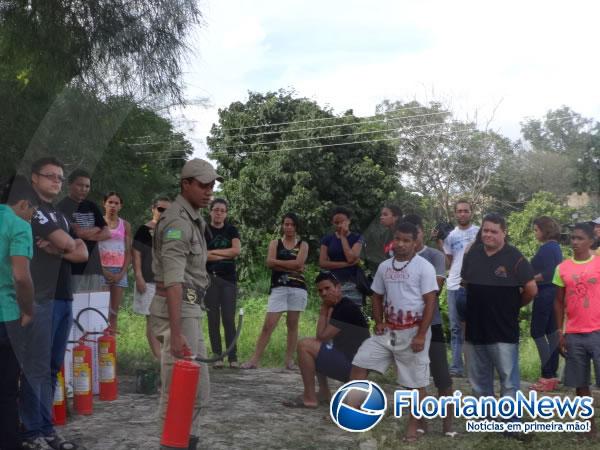 Bombeiros realizaram treinamento com equipe t&eacute;cnica e elenco da Paix&atilde;o de Cristo.(Imagem:FlorianoNews)