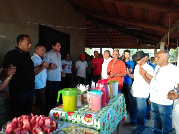 Alvorada e café da manhã abrem festejo de Bom Jesus da Lapa na localidade Tabuleiro do Mato