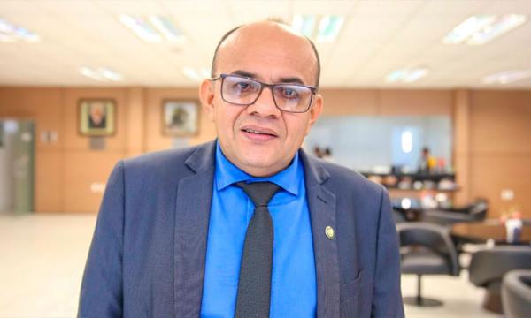 Neto do Angelim irá se licenciar da Câmara após embolia pulmonar