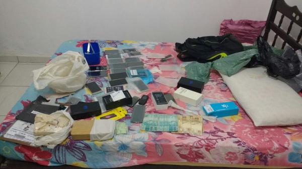 Polícia prende mãe e filhos suspeitos de tráfico de drogas em Regeneração