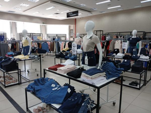  Armaz&eacute;m Para&iacute;ba de Floriano renova setores e lan&ccedil;a novas cole&ccedil;&otilde;es com ofertas especiais(Imagem:FlorianoNews)