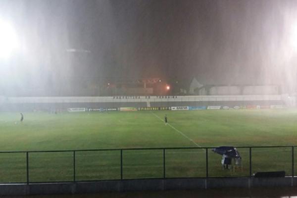 Chuva adiou o jogo Piauí e Altos pelo Campeonato Piauiense