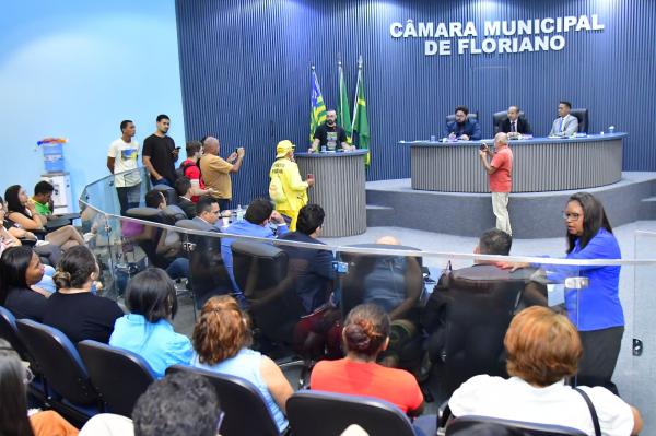Castra&ccedil;&atilde;o de animais &eacute; tema da Tribuna Livre desta quinzena na C&acirc;mara de Floriano(Imagem:CMF)