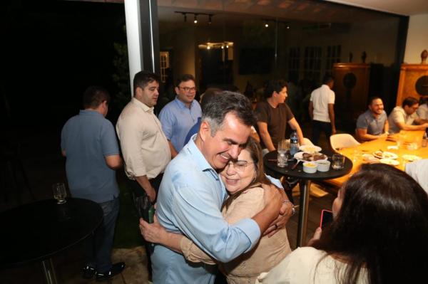  Ciro Nogueira recebe Silvio, secret&aacute;rios e amigos(Imagem:Divulga&ccedil;&atilde;o)