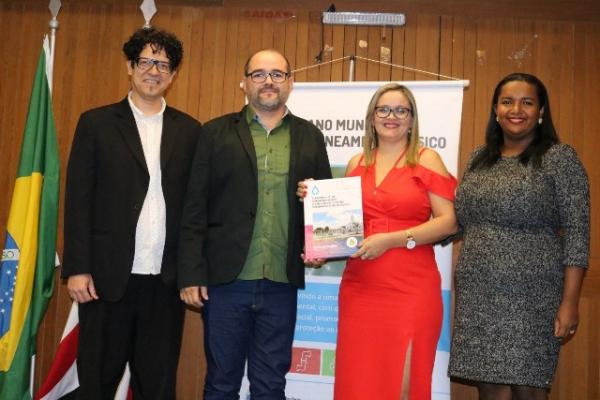 Barão de Grajaú recebe Plano Municipal de Saneamento Básico