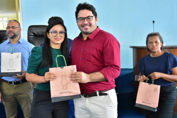 C&acirc;mara Municipal de Floriano oferece caf&eacute; da manh&atilde; em homenagem ao Dia da Mulher.(Imagem:CMF)
