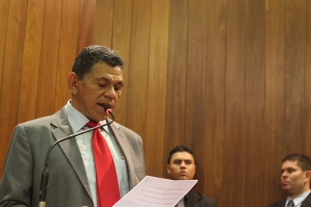 Governo Lula reduziu minoria de 60% para 14%, diz líder