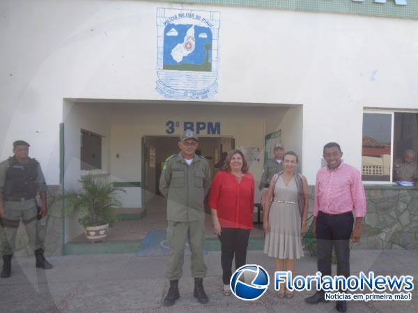 Secret&aacute;ria de Seguran&ccedil;a visita quartel da PM de Floriano.(Imagem:FlorianoNews)
