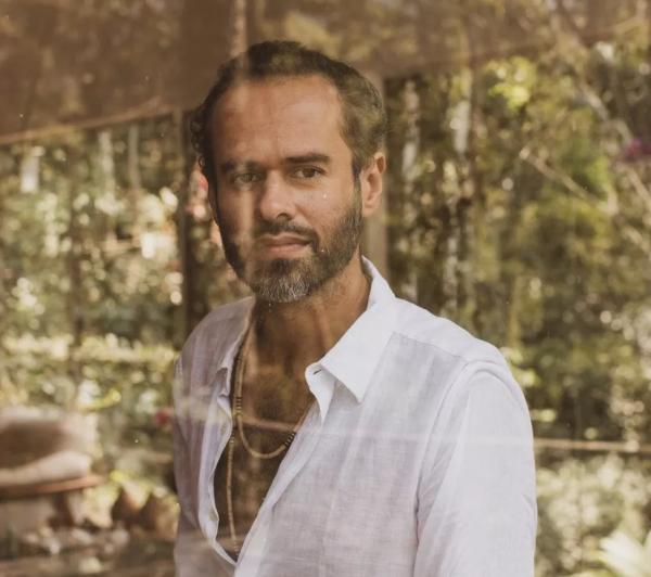 Ingressos para shows do cantor Marcelo Jeneci estão à venda