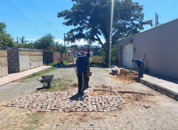 Infraestrutura: 14 bairros de Floriano são contemplados com serviços de mobilidade urbana