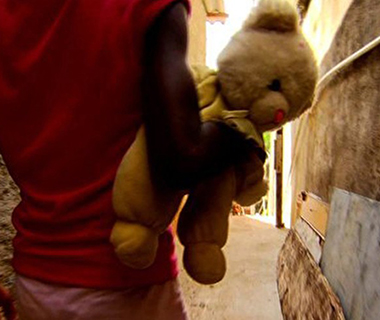 Criança filma avô para provar à família que era estuprada