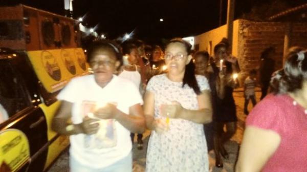 Festejo de Nossa Senhora do Desterro &eacute; encerrado com prociss&atilde;o e missa em Floriano.(Imagem:FlorianoNews)