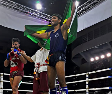 Muaythai: atleta do PI vence 1ª luta na Tailândia e pede ajuda