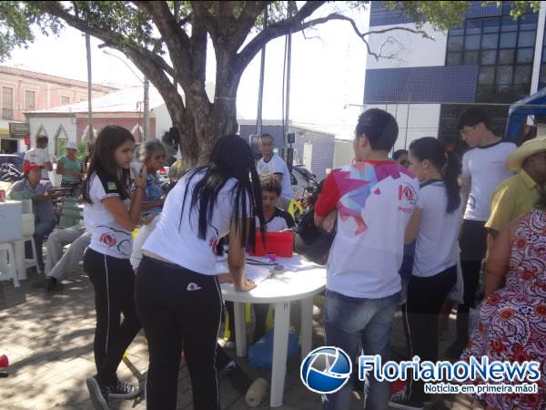 Col&eacute;gio Impacto realizou bazar beneficente.(Imagem:FlorianoNews)