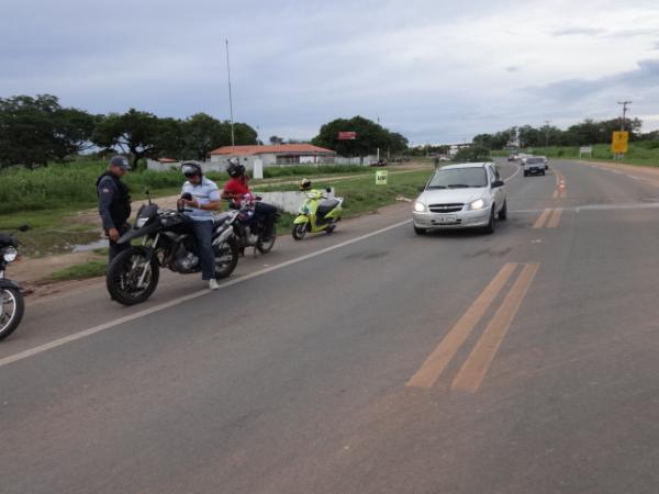 Polícia Militar realizou blitz repressiva em Barão de Grajaú