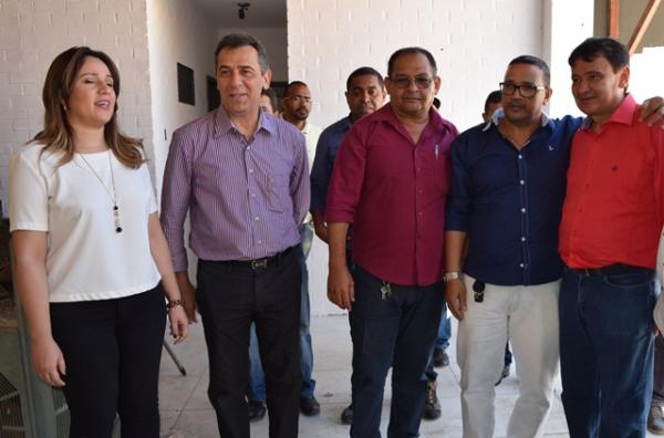 Gilberto Júnior acompanha visita de Welingthon Dias a Floriano.(Imagem:Waldemir Miranda)
