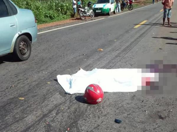 Mulher morreu no local do acidente.(Imagem:Divulga&ccedil;&atilde;o/PM)