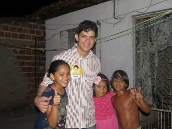 En&eacute;as Maia visita zona norte de Teresina.(Imagem:Assessoria)