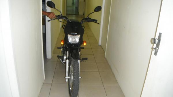Moto roubada em Floriano é recuperada pela PM em menos de 24h.(Imagem:FlorianoNews)