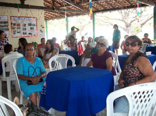 Servidores aposentados s&atilde;o homenageados pelo SINTE-PI.(Imagem:FlorianoNews)