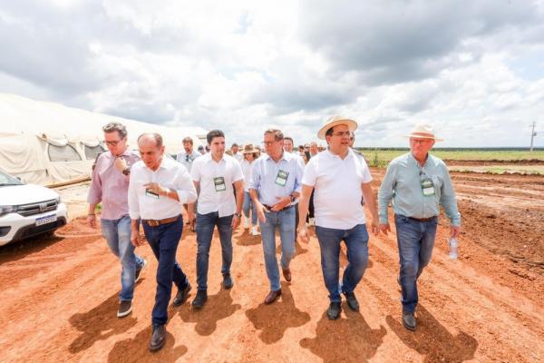 Rafael Fonteles visita construção de usina que vai ser capaz de suprir toda demanda de etanol do PI