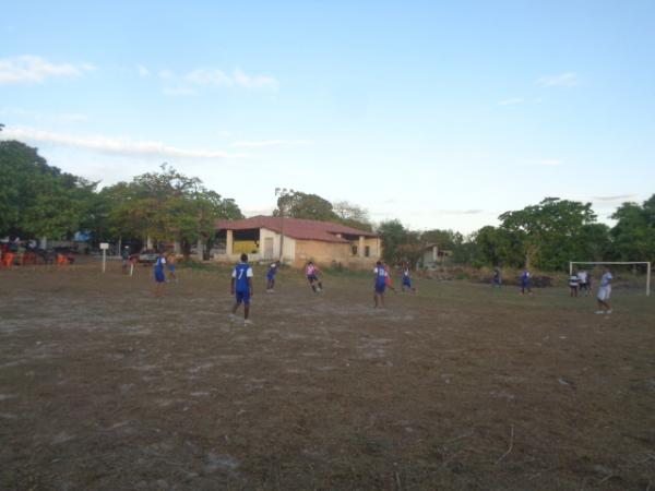 Desportistas realizam tarde esportiva em Floriano