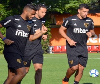 Lugano critica biquinho de Nenê por ficar na reserva no São Paulo