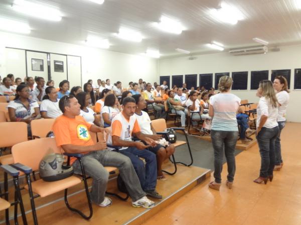 Secretaria de Saúde promove reunião com agentes sobre doação