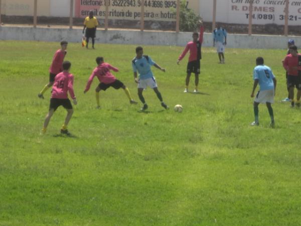 Realizada a abertura da 1&ordf; Copa Regional de Integra&ccedil;&atilde;o de Futebol em Floriano.(Imagem:FlorianoNews)