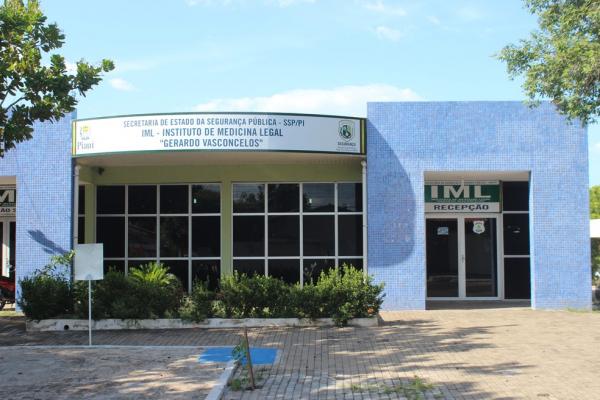 Homem morre atropelado após parar para ver acidente na BR-222
