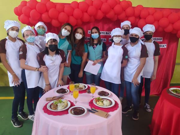 Escola Pequeno Príncipe realiza 1° Masterchef com alunos