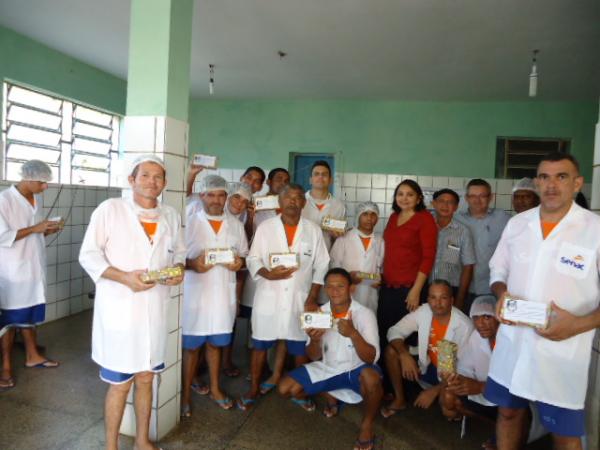 Detentos da Penitenciária de Floriano concluem curso de pizzaiolo oferecido pelo SESC/SENAC